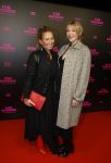 Amsterdam 16 januari 2023
Premiere Fijn weekend in Tuschinski.
De cast bestaat uit oa Sarah Chronis Carolien Spoor Jon karthaus Lisa Zweerman Steef de Bot Kay Greidanus en Aus Greidanus sr. Kim Boekhoorn met een vriendin