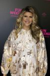 Amsterdam 16 januari 2023
Premiere Fijn weekend in Tuschinski.
De cast bestaat uit oa Sarah Chronis Carolien Spoor Jon karthaus Lisa Zweerman Steef de Bot Kay Greidanus en Aus Greidanus sr. Kim Kotter