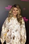 Amsterdam 16 januari 2023
Premiere Fijn weekend in Tuschinski.
De cast bestaat uit oa Sarah Chronis Carolien Spoor Jon karthaus Lisa Zweerman Steef de Bot Kay Greidanus en Aus Greidanus sr. Kim Kotter
