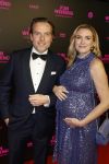 Amsterdam 16 januari 2023
Premiere Fijn weekend in Tuschinski.
De cast bestaat uit oa Sarah Chronis Carolien Spoor Jon karthaus Lisa Zweerman Steef de Bot Kay Greidanus en Aus Greidanus sr. Laurien Verstraten zwanger met partner