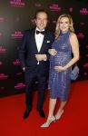 Amsterdam 16 januari 2023
Premiere Fijn weekend in Tuschinski.
De cast bestaat uit oa Sarah Chronis Carolien Spoor Jon karthaus Lisa Zweerman Steef de Bot Kay Greidanus en Aus Greidanus sr. Laurien Verstraten zwanger met partner