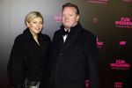Amsterdam 16 januari 2023
Premiere Fijn weekend in Tuschinski.
De cast bestaat uit oa Sarah Chronis Carolien Spoor Jon karthaus Lisa Zweerman Steef de Bot Kay Greidanus en Aus Greidanus sr. Lonneke Nooteboom met haar man .