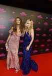 Amsterdam 16 januari 2023
Premiere Fijn weekend in Tuschinski.
De cast bestaat uit oa Sarah Chronis Carolien Spoor Jon karthaus Lisa Zweerman Steef de Bot Kay Greidanus en Aus Greidanus sr. Maria Tailor en Hella Huizinga