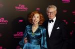 Amsterdam 16 januari 2023
Premiere Fijn weekend in Tuschinski.
De cast bestaat uit oa Sarah Chronis Carolien Spoor Jon karthaus Lisa Zweerman Steef de Bot Kay Greidanus en Aus Greidanus sr. Marijke Helwegen met man