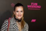 Amsterdam 16 januari 2023
Premiere Fijn weekend in Tuschinski.
De cast bestaat uit oa Sarah Chronis Carolien Spoor Jon karthaus Lisa Zweerman Steef de Bot Kay Greidanus en Aus Greidanus sr. Marly v d Velden