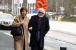 Hilversum 29 december 2022
Bij Beeld en Geluid op het mediapark  konden mensen afscheid nemen van Han Peekel . Martine v Os met haar man