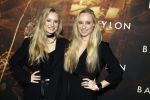 Amsterdam 9 januari 2022
Premiere Babylon in Tuschinski. 
Mylene Waalewijn en Rosanne Waalewijn