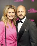 Amsterdam 16 januari 2023
Premiere Fijn weekend in Tuschinski.
De cast bestaat uit oa Sarah Chronis Carolien Spoor Jon karthaus Lisa Zweerman Steef de Bot Kay Greidanus en Aus Greidanus sr.