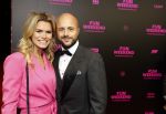 Amsterdam 16 januari 2023
Premiere Fijn weekend in Tuschinski.
De cast bestaat uit oa Sarah Chronis Carolien Spoor Jon karthaus Lisa Zweerman Steef de Bot Kay Greidanus en Aus Greidanus sr.
