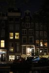 Amsterdam 10 en 11 september 2022
Vriendinnen van prinses Amalia zijn aan het verhuizen . Ouders brengen spullen .