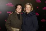 Amsterdam 16 januari 2023
Premiere Fijn weekend in Tuschinski.
De cast bestaat uit oa Sarah Chronis Carolien Spoor Jon karthaus Lisa Zweerman Steef de Bot Kay Greidanus en Aus Greidanus sr. Prinses Annette met een vriendin