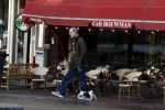 Amsterdam 2 januari 2023
Rolf Snoeren ( Victor en Rolf) wandelt met zijn hond door het centrum van Amsterdam