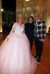 Hilversum 10 april 2022
Trouwen Rudolph v Veen en zijn vrouw Simone bij studio 21 op het mediapark . Rudolph met zijn voormalig danspartner Roemjana de Haan