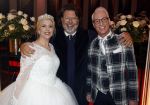 Hilversum 10 april 2022
Trouwen Rudolph v Veen en zijn vrouw Simone bij studio 21 op het mediapark . Met trouwambtenaar