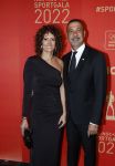 Amsterdam 21 december 2022
Sportman en Sportvrouw van het jaar Gala in AFAS Live. Ruud Gullit met zijn vriendin Karin de Rooij