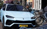 Amsterdam 11 april 2022
Steven Bergwijn in zijn Lamborghini Urus in Amsterdam zuid