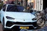 Amsterdam 11 april 2022
Steven Bergwijn in zijn Lamborghini Urus in Amsterdam zuid