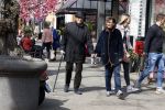 Amsterdam 11 april 2022
Theo Heuft met partner aan het wandelen in Amsterdam zuid