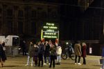 Amsterdam 20 en 22 december 2022
Kerstsfeer op de dam met waarschuwing op bord voor zakkenrollers