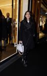 Amsterdam 14 december 2023
Opening van de nieuwe Louis Vuitton winkel op de pc Hooftstraat.
Alle gasten werden met luxe BMW 's gebracht. Anna Nooshin