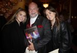 Amsterdam 20 december 2023
Premiere kerstcircus in Carre. Bert Simhoffer met dochters