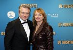 Amsterdam 4 december 2023
Premiere de hospita in het nieuwe delamar theater. Bianca Krijgsman met  partner