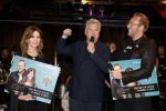 Amsterdam 11 juni 2023
Presentatie cd Jeffrey Schenk en Bobbie Eakes bij the Harbour Club.
Rene Froger reikt eerste cd uit