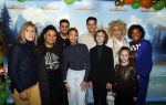 Amsterdam 2 december 2023
Premiere vogelvlucht in Pathe arena .
De cast met oa Floris Gobel Edsilia Rombley Linda Wagemakers Rayen Panday Posy Bakkum Imaani Oosterhuis Karin Bloemen en Thomas Koekkoek