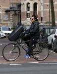 Amsterdam 15 december 2023
Daniel Arends op de fiets in Amsterdam zuid