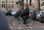 Amsterdam 15 december 2023
Daniel Arends op de fiets in Amsterdam zuid