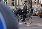 Amsterdam 15 december 2023
Daniel Arends op de fiets in Amsterdam zuid