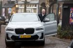 Amsterdam 7 december 2023
Dries Roelvink met zijn BMW X4 in Amsterdam zuid.
