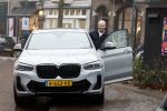 Amsterdam 7 december 2023
Dries Roelvink met zijn BMW X4 in Amsterdam zuid.