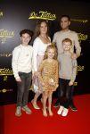 Amsterdam 12 december 2023
Premiere de tata's in Tuschinski.
Chahid Charrak ( Dutch Performante) met vrouw en kinderen