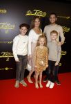 Amsterdam 12 december 2023
Premiere de tata's in Tuschinski.
Chahid Charrak ( Dutch Performante) met vrouw en kinderen