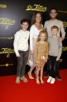 Amsterdam 12 december 2023
Premiere de tata's in Tuschinski.
Chahid Charrak ( Dutch Performante) met vrouw en kinderen