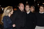 Rotterdam 30 december 2023
Surprise feestje voor Frans Bauer zijn 50e verjaardag in Ahoy. Frans Kwam met zijn vrouw Mariska Bauer en hun zonen Christiaan Frans Jr Lucas en Jan . Frans werd heel emotioneel toen hij aan kwam . In het circus werd er opgetreden door oa Patty Brard Thomas Berge en Emiel Hartkamp.