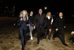 Rotterdam 30 december 2023
Surprise feestje voor Frans Bauer zijn 50e verjaardag in Ahoy. Frans Kwam met zijn vrouw Mariska Bauer en hun zonen Christiaan Frans Jr Lucas en Jan . Frans werd heel emotioneel toen hij aan kwam . In het circus werd er opgetreden door oa Patty Brard Thomas Berge en Emiel Hartkamp.