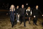 Rotterdam 30 december 2023
Surprise feestje voor Frans Bauer zijn 50e verjaardag in Ahoy. Frans Kwam met zijn vrouw Mariska Bauer en hun zonen Christiaan Frans Jr Lucas en Jan . Frans werd heel emotioneel toen hij aan kwam . In het circus werd er opgetreden door oa Patty Brard Thomas Berge en Emiel Hartkamp.