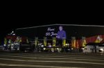 Rotterdam 30 december 2023
Surprise feestje voor Frans Bauer zijn 50e verjaardag in Ahoy. Frans Kwam met zijn vrouw Mariska Bauer en hun zonen Christiaan Frans Jr Lucas en Jan . Frans werd heel emotioneel toen hij aan kwam . In het circus werd er opgetreden door oa Patty Brard Thomas Berge en Emiel Hartkamp.