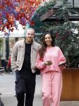 Amsterdam 15 mei 2023
Glennis Grace met haar nieuwe vriend Boyd in Amsterdam zuid.