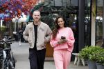 Amsterdam 15 mei 2023
Glennis Grace met haar nieuwe vriend Boyd in Amsterdam zuid.