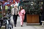 Amsterdam 15 mei 2023
Glennis Grace met haar nieuwe vriend Boyd in Amsterdam zuid.
