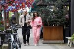 Amsterdam 15 mei 2023
Glennis Grace met haar nieuwe vriend Boyd in Amsterdam zuid.