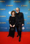 Amsterdam 4 december 2023
Premiere de hospita in het nieuwe delamar theater. Henriette Tol met partner