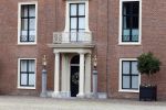 Den Haag 22 december 2023
Fotouurtje met Koning Willem Alexander Koningin Maxima Prinses Amalia Prinses Alexia Prinses Ariane en hun hondje Mambo bij Huis ten Bosch .