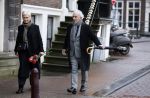 Amsterdam 13 december 2023
Uitvaart dienst Cilly Dartell in de Duif in Amsterdam. Huub Stapel met partner