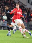 Eindhoven, 7 December 2023
Kompetitiewedstrijd PSV-SC Heerenveen, eindstand 2-0
Joey Veerman met Osame Sahraoui