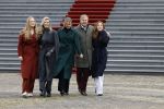 Den Haag 22 december 2023
Fotouurtje met Koning Willem Alexander Koningin Maxima Prinses Amalia Prinses Alexia Prinses Ariane en hun hondje Mambo bij Huis ten Bosch .
