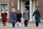 Den Haag 22 december 2023
Fotouurtje met Koning Willem Alexander Koningin Maxima Prinses Amalia Prinses Alexia Prinses Ariane en hun hondje Mambo bij Huis ten Bosch .